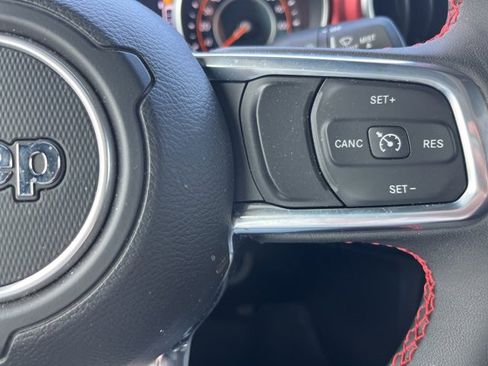 Used 2023 Jeep Gladiator Rubicon w/ Cold Weather Group image 27