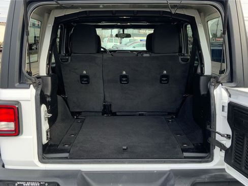 Used 2021 Jeep Wrangler Unlimited Sport image 12