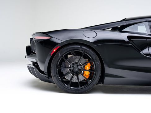 Used 2026 McLaren Artura image 49