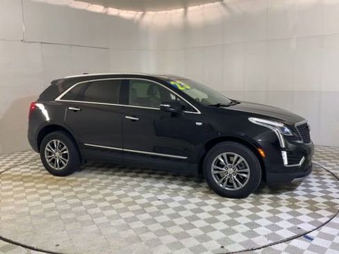 Used 2023 Cadillac XT5 Premium Luxury AWD/4WD image 2