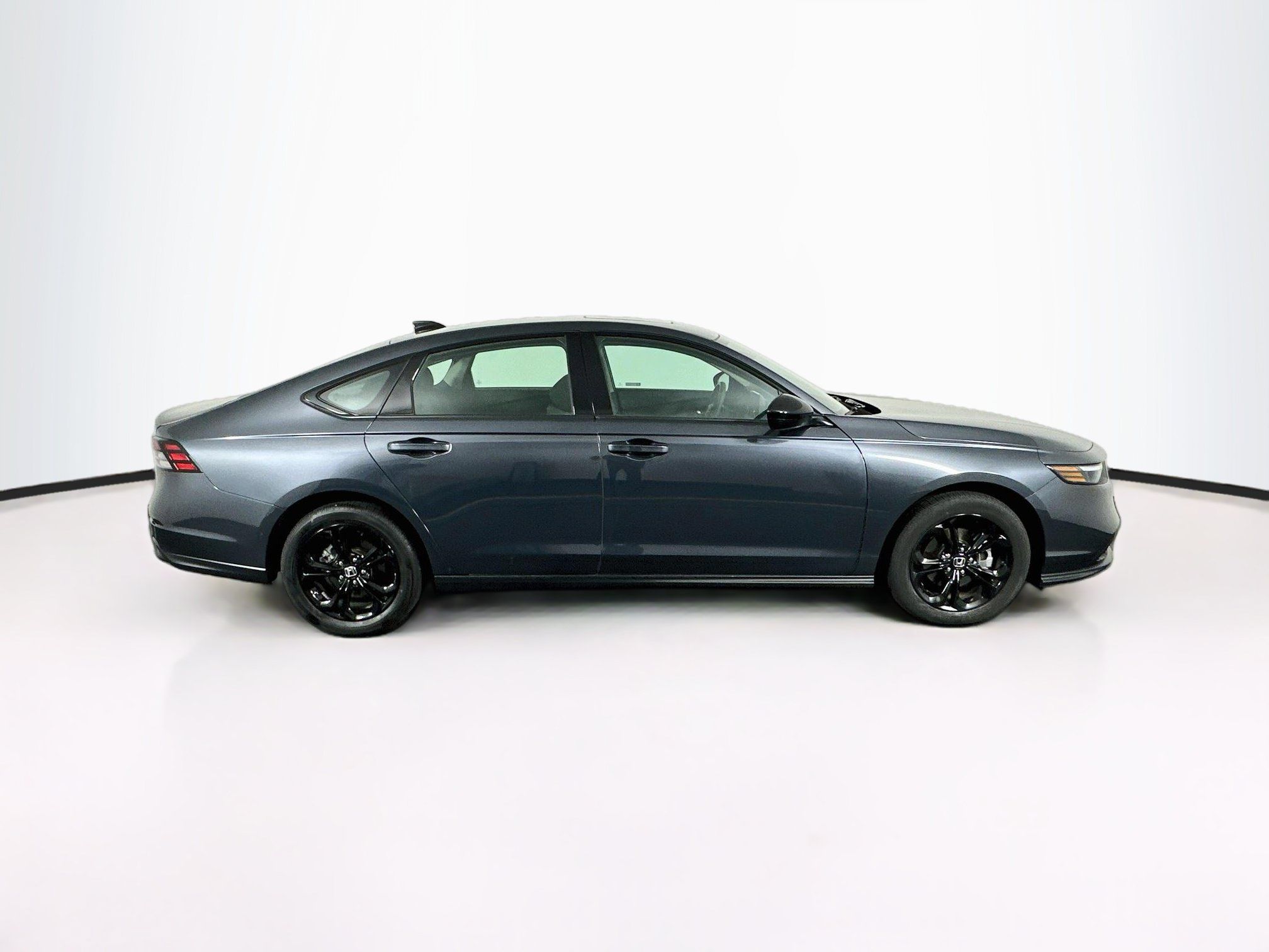 Used 2025 Honda Accord SE image 10