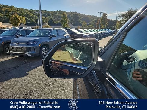 New 2026 Volkswagen Atlas Cross Sport SE image 9