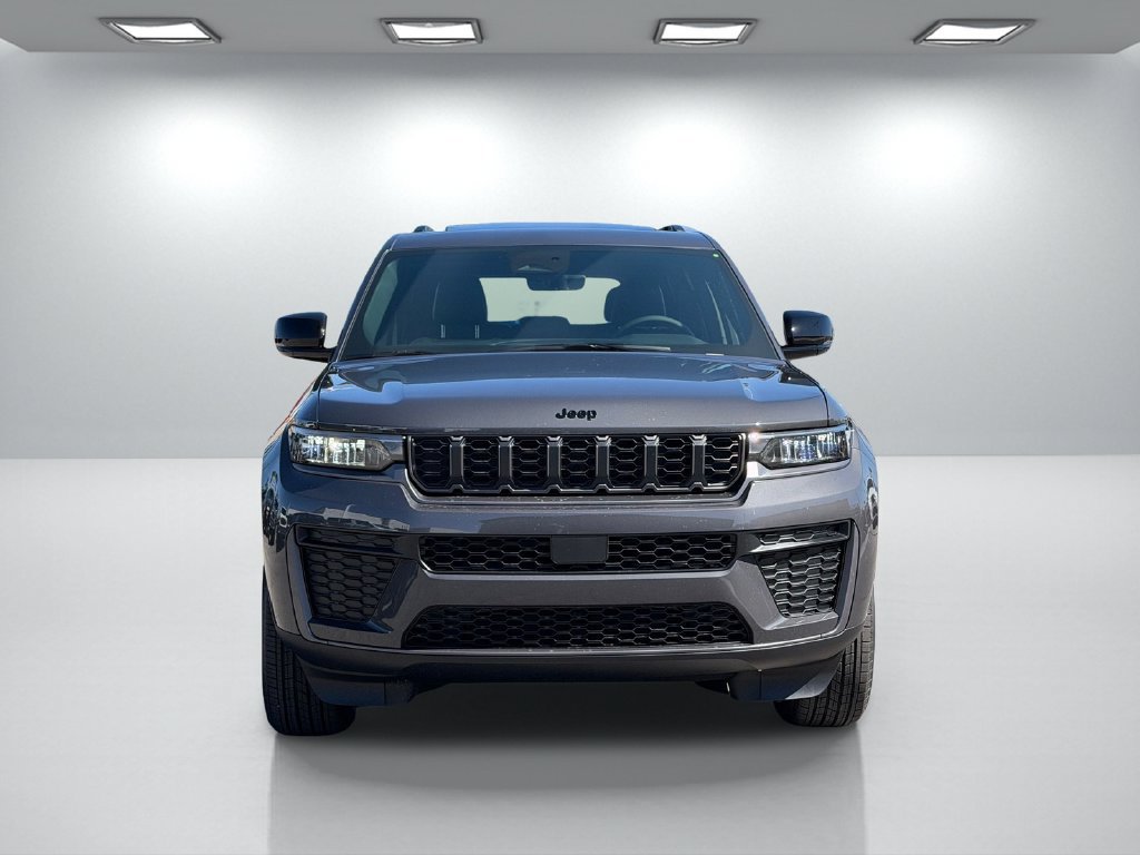 New 2026 Jeep Grand Cherokee Altitude AWD/4WD image 9