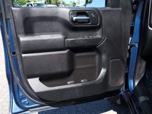 Used 2022 Chevrolet Silverado 1500 Custom AWD/4WD image 11