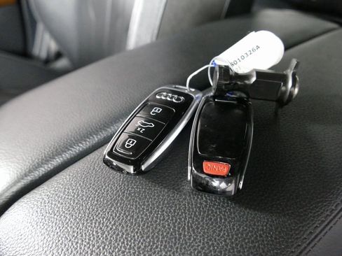 Used 2021 Audi A8 L 3.0T w/ Executive Plus Package image 13