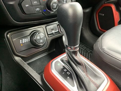 Used 2021 Jeep Renegade Trailhawk w/ Sun & Sound Group image 32