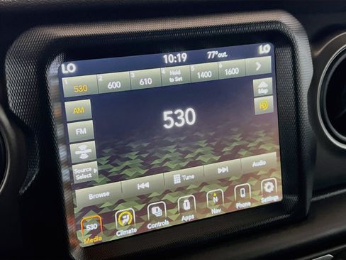 Used 2023 Jeep Wrangler Unlimited w/ 8.4" Radio Group AWD/4WD image 11