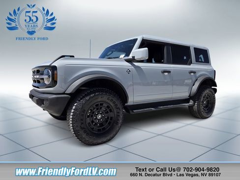 New 2026 Ford Bronco Outer Banks w/ Sasquatch Package image 1