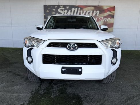 Used 2016 Toyota 4Runner SR5 image 7