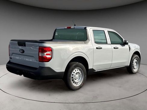 New 2025 Ford Maverick XL w/ Equipment Group 101A image 9