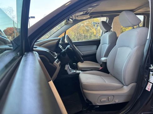 Used 2016 Subaru Forester 2.5i Premium image 8