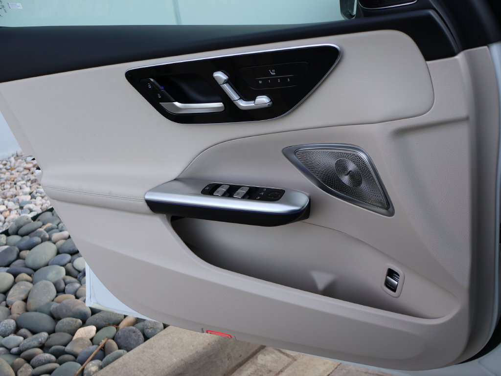 Certified 2026 Mercedes-Benz C 300 4MATIC Sedan image 38