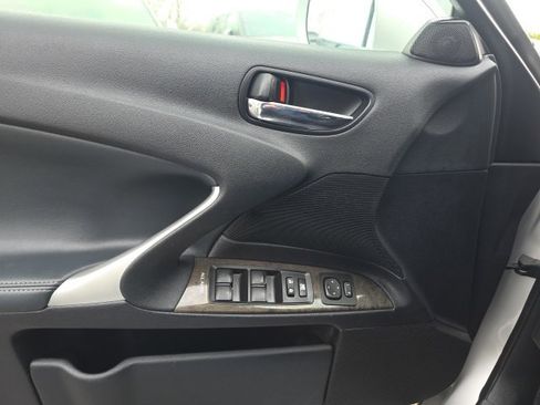 Used 2011 Lexus IS 250 AWD image 10