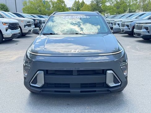 Used 2025 Hyundai Kona SEL FWD image 2