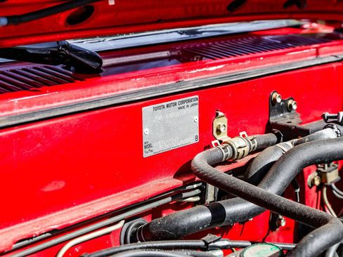 Used 1986 Toyota Pickup 4x4 Regular Cab Turbo image 19