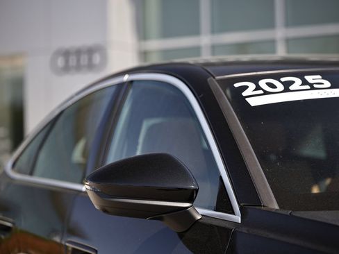Used 2025 Audi A5 2.0T Premium w/ Convenience Package AWD/4WD image 3