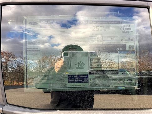 New 2025 Ford Maverick Lariat w/ 4K Tow Package image 17