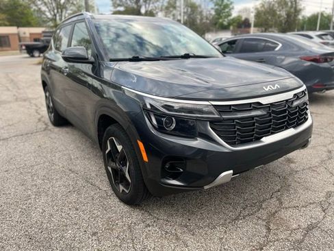 Certified 2024 Kia Seltos EX AWD/4WD image 2