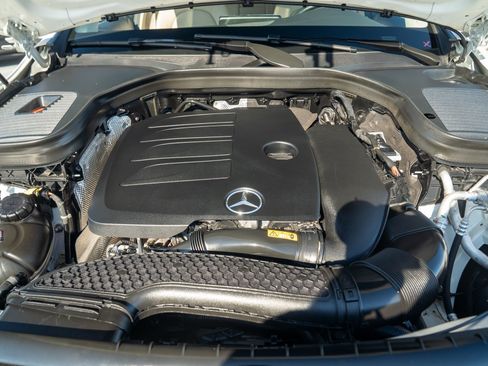 Used 2022 Mercedes-Benz GLC 300 4MATIC image 29
