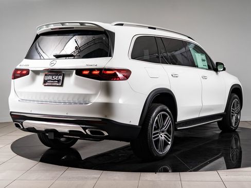 New 2026 Mercedes-Benz GLS 450 4MATIC image 10