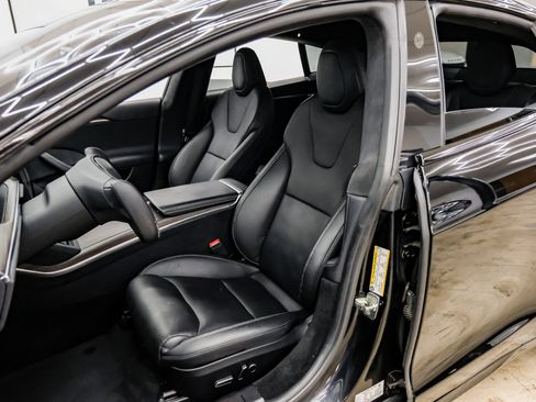 Used 2021 Tesla Model S Plaid image 29