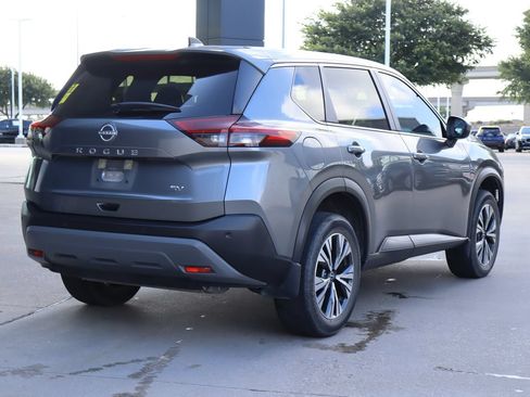 Used 2023 Nissan Rogue SV FWD image 3