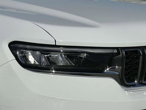 Certified 2022 Jeep Grand Cherokee L Laredo w/ Luxury Tech Group I image 7