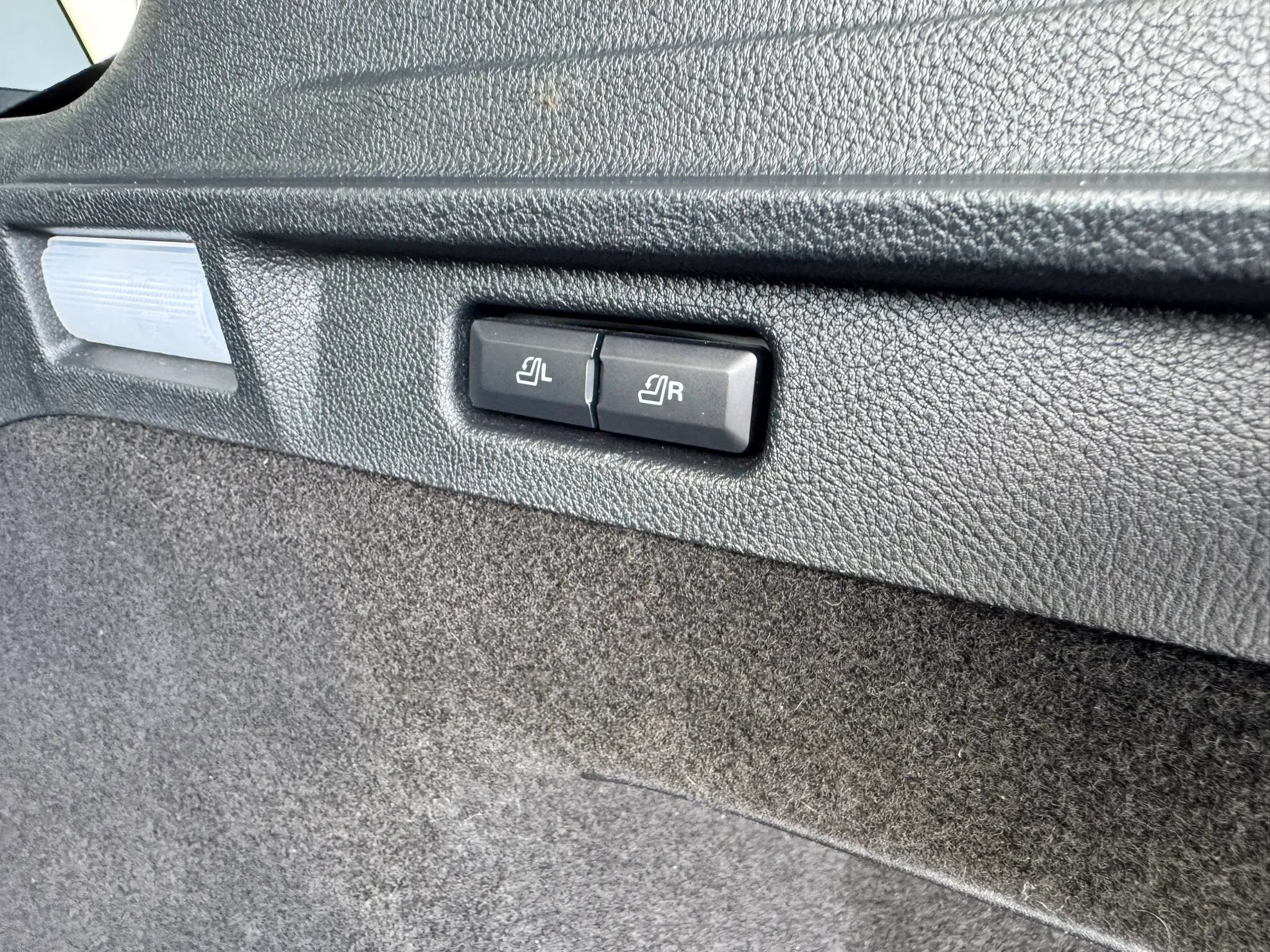 Used 2022 Lincoln Corsair AWD w/ Premium Package image 44