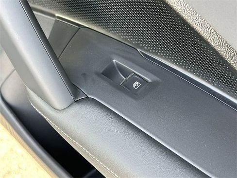 New 2026 Volkswagen Tiguan SE image 34