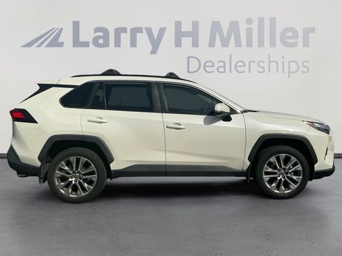 Certified 2022 Toyota RAV4 XLE Premium image 6