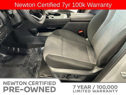 Used 2023 Nissan Rogue SV FWD image 13