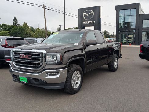 Used 2019 GMC Sierra 1500 SLE w/ SLE Value Package AWD/4WD image 1