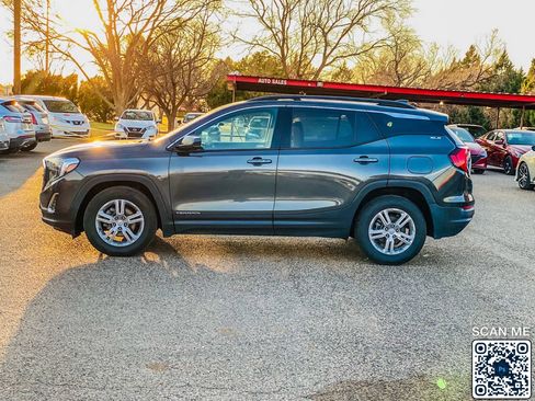 Used 2019 GMC Terrain SLE w/ Driver Convenience Package image 5