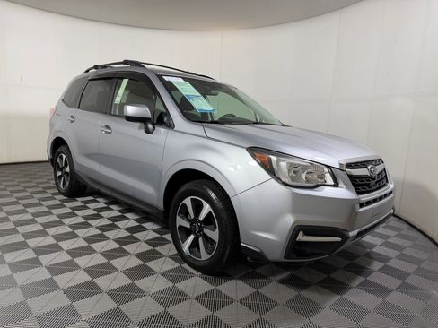 Used 2018 Subaru Forester 2.5i Premium w/ All-Weather Package AWD/4WD image 6