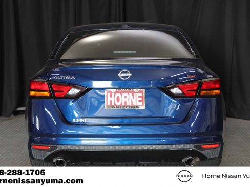 Used 2024 Nissan Altima 2.5 SR FWD image 14