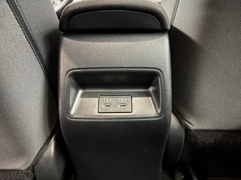 Used 2023 Toyota Corolla LE FWD image 11