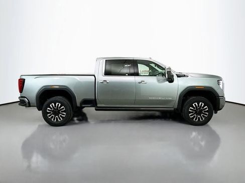 Used 2024 GMC Sierra 2500 Denali Ultimate w/ Max Trailering Package image 9