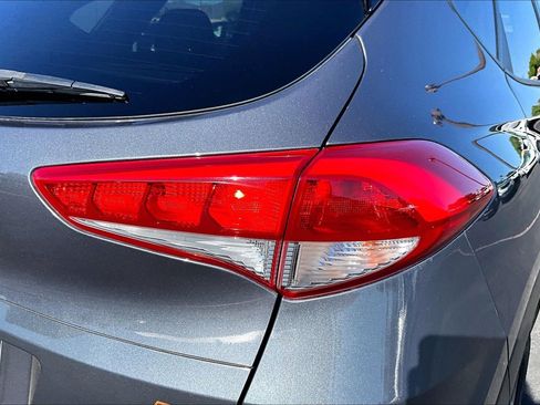 Used 2017 Hyundai Tucson SE w/ SE Popular Package 02 FWD image 26