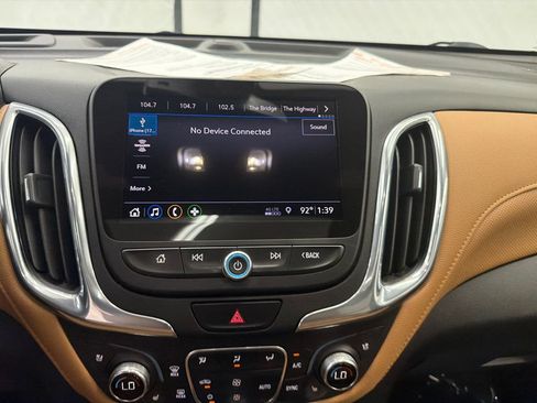 Used 2020 Chevrolet Equinox Premier FWD image 29