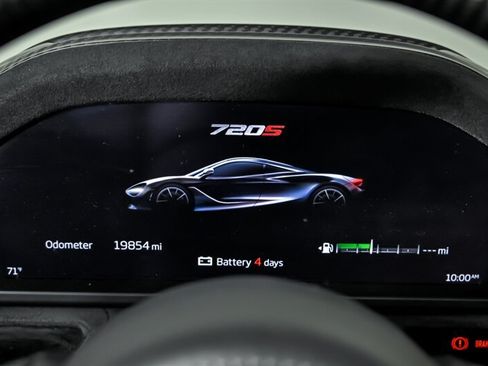 Used 2018 McLaren 720S Performance RWD image 22