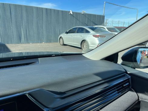 Used 2025 Toyota Camry LE image 34