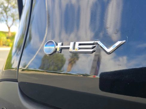 Certified 2025 Toyota Sienna XLE image 14