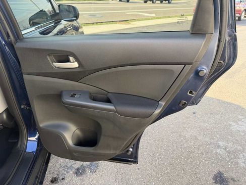 Used 2015 Honda CR-V LX image 17