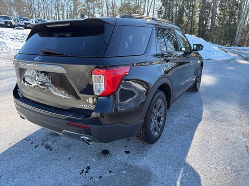 Used 2023 Ford Explorer XLT w/ Equipment Group 202A image 8