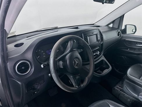 Used 2016 Mercedes-Benz Metris Passenger image 29