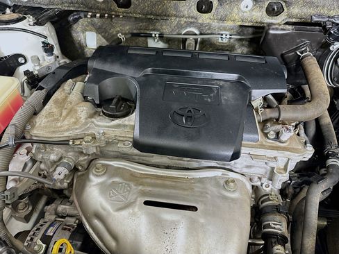 Used 2018 Toyota RAV4 XLE image 31