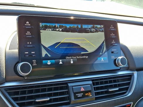 Used 2020 Honda Accord EX image 17
