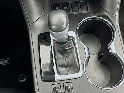 Used 2018 Toyota Highlander XLE image 23