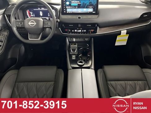 Certified 2025 Nissan Rogue Platinum w/ Platinum Premium Package image 2