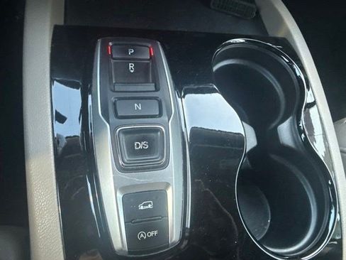 Used 2017 Honda Pilot Touring image 20
